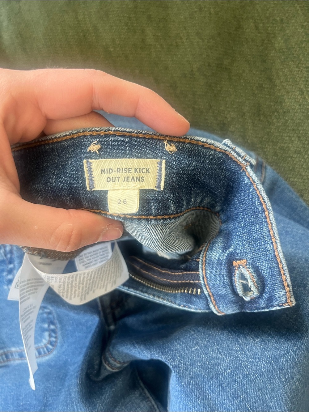 Madewell Mid-Rise kick out jeans size 26